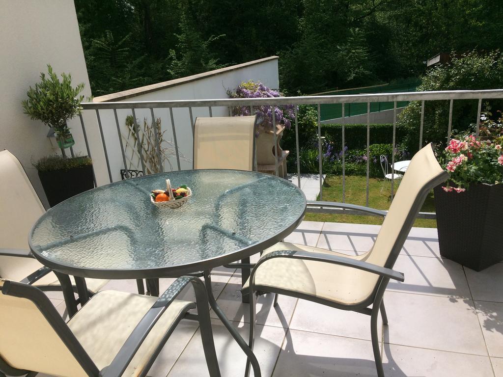ヌーヴィル＝ス＝モントルイユ La Mansarde Bed & Breakfast エクステリア 写真