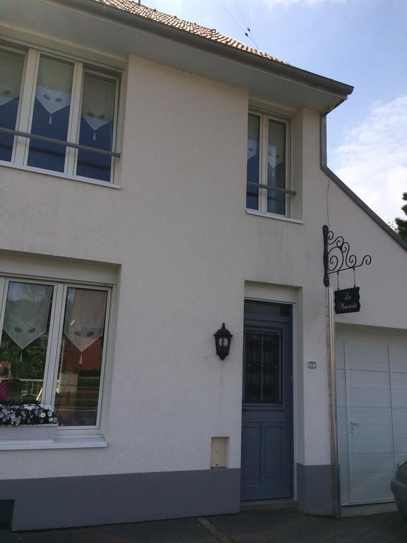 ヌーヴィル＝ス＝モントルイユ La Mansarde Bed & Breakfast エクステリア 写真