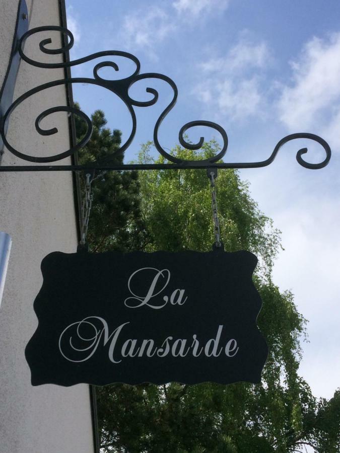 ヌーヴィル＝ス＝モントルイユ La Mansarde Bed & Breakfast エクステリア 写真